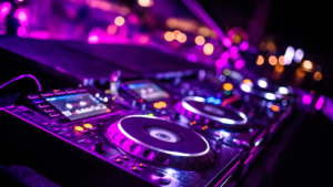 How to Become a DJ: 10 Tips for Success in 2025